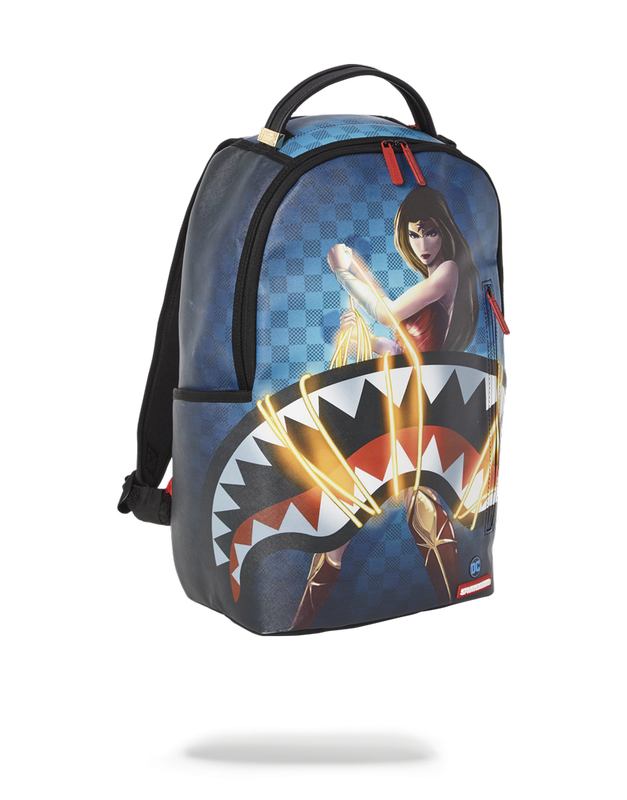 Rucsac Sprayground Wonder Woman: Lasso Shark Dlxv Backpack | 709634-DQF