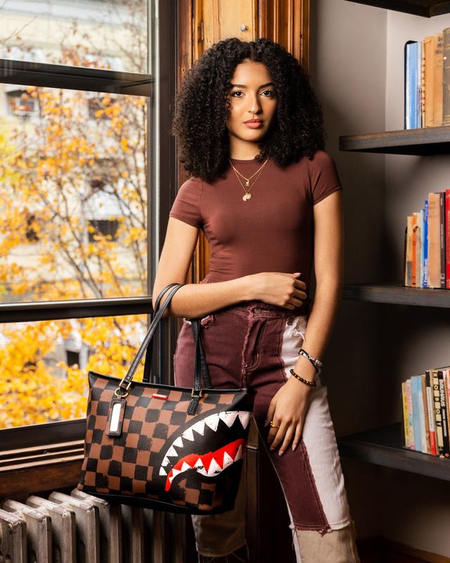 Tote Sprayground Sharks In Paris Vanquish Tote | 701695-DWN